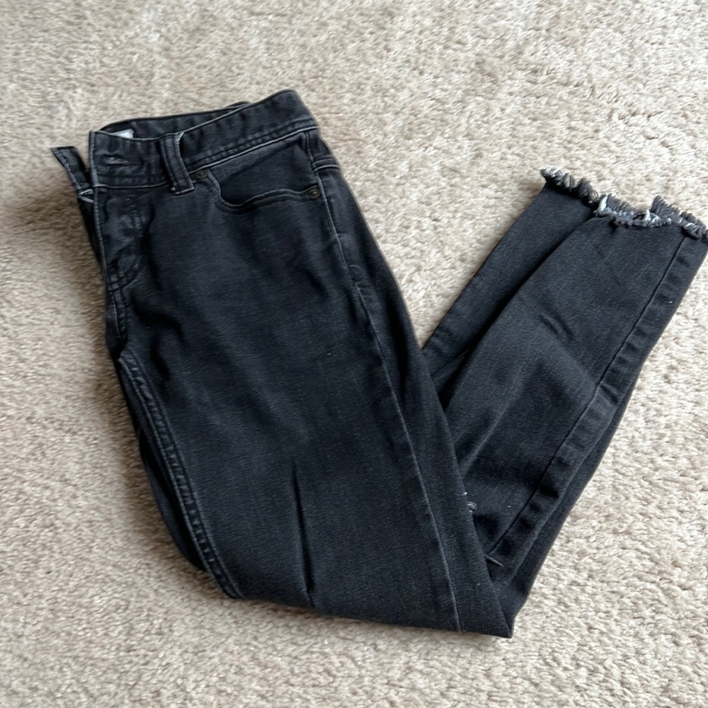 Free people distressed ankle jeans black